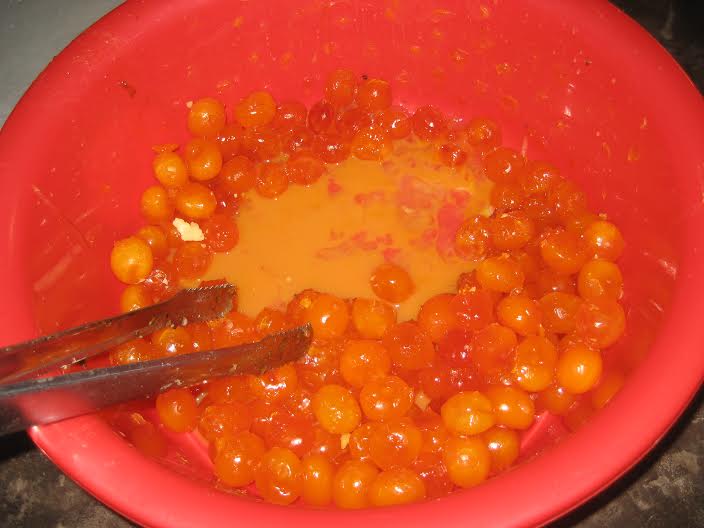 L&ograve;ng đỏ trứng vịt muối phải vừa ăn th&igrave; nh&acirc;n b&aacute;nh mới thơm ngon