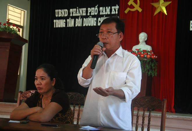 &Ocirc;ng Duy&ecirc;n hứa trong tuần sau sẽ đưa to&agrave;n bộ tiểu thương về chợ mới