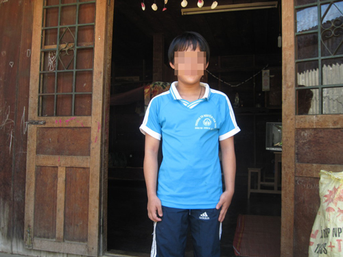 ù khai sinh là nữ nhưng cháu T lại cho rằng mình là con trai