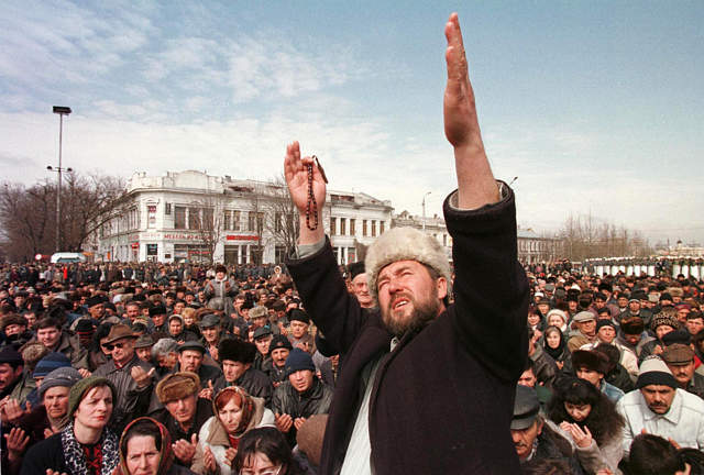 Crimea phản đối người Tatar đòi tự trị