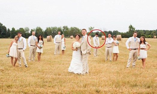 Photo: Feeling singled out?
Man is ditched by his date just hours before a wedding party - and he doesnt seem to take it too well.
http://dailym.ai/1kE7X9Q