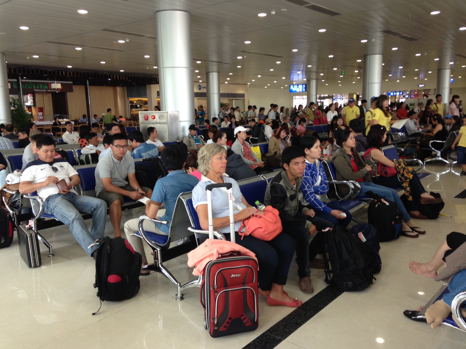 VietJet hoãn bay một số tuyến vì thời tiết xấu