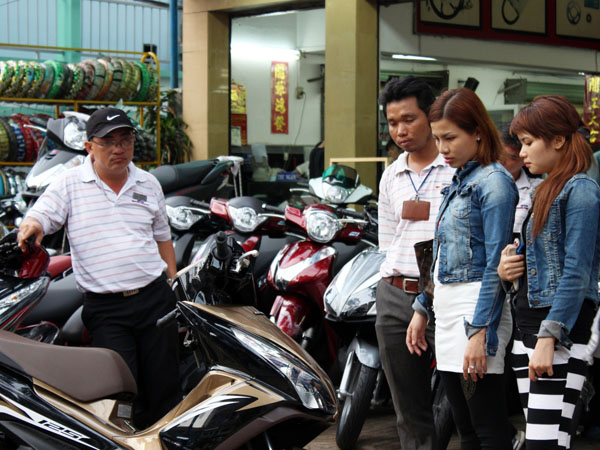 Xe máy phát đạt trong tháng cô hồn