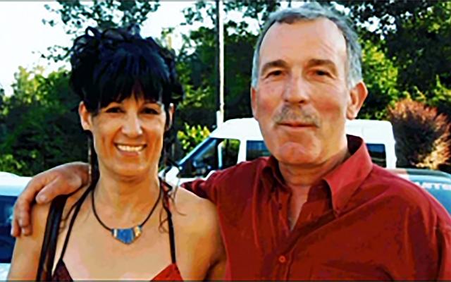 Manuela Gonzalez (tr&aacute;i) v&agrave; chồng Daniel Cano. Ảnh: Straits Times