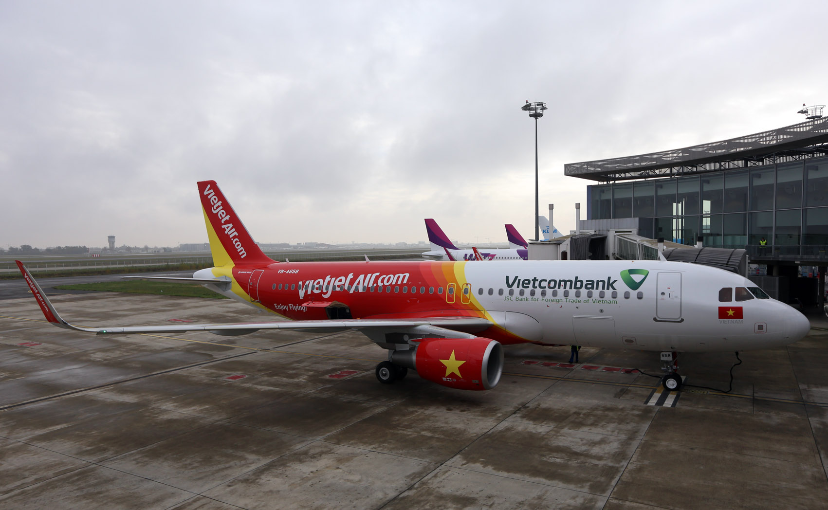 M&aacute;y bay A320 đầu ti&ecirc;n của Vietjet