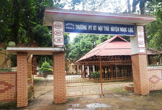 Trường THCS D&acirc;n tộc nội tr&uacute; huyện Ngọc Lặc, nơi &ocirc;ng Sinh v&agrave; &ocirc;ng Xu&acirc;n c&ocirc;ng t&aacute;c