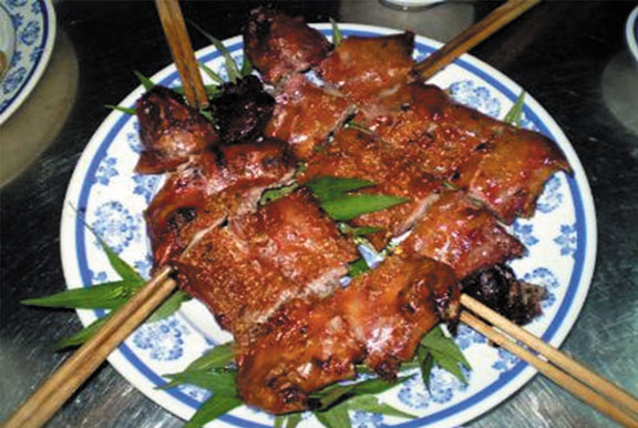Chuột rừng nướng ngon nhờ hương vị n&uacute;i rừng