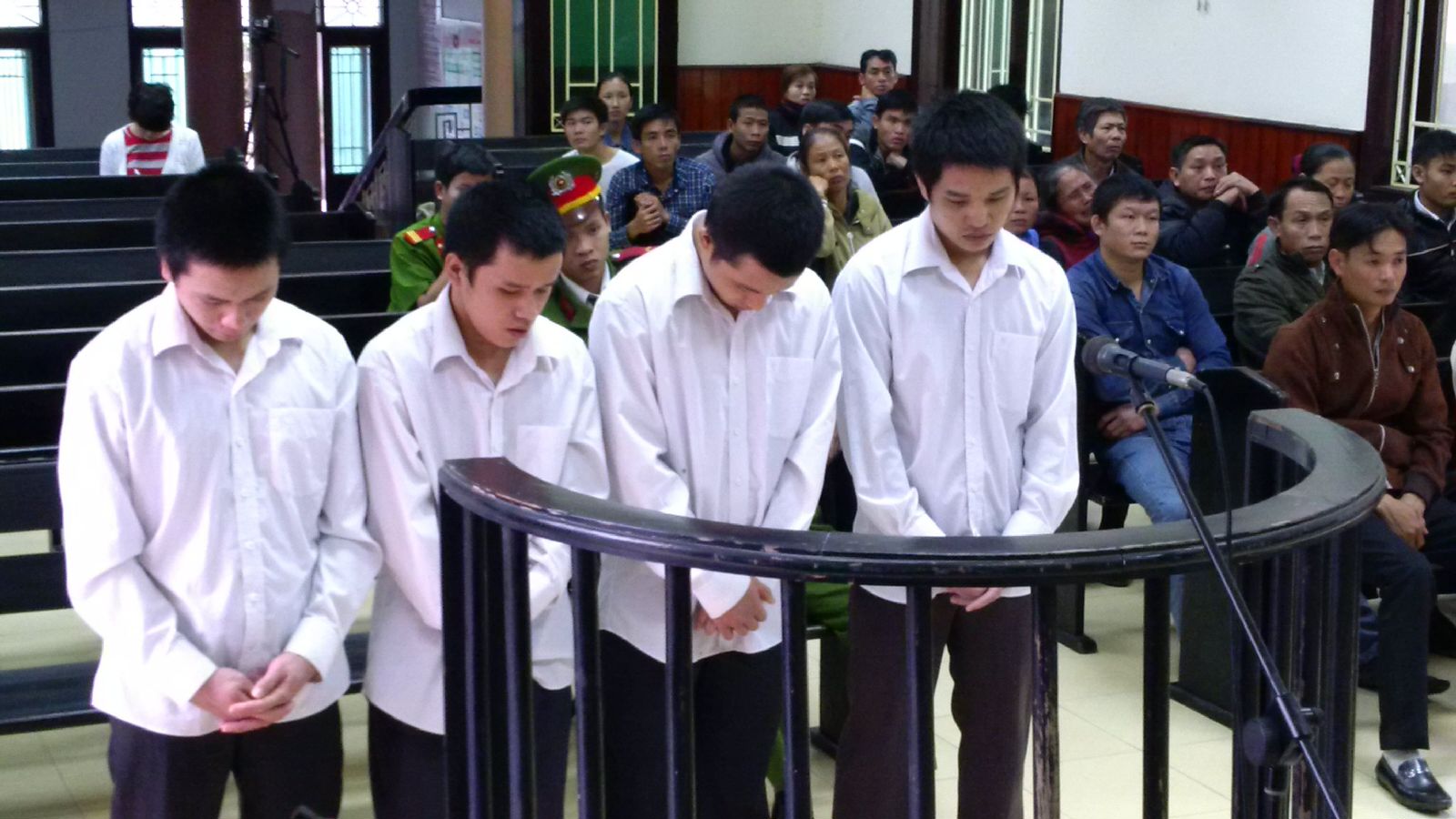 Hải c&ugrave;ng 3 đồng phạm tại phi&ecirc;n t&ograve;a