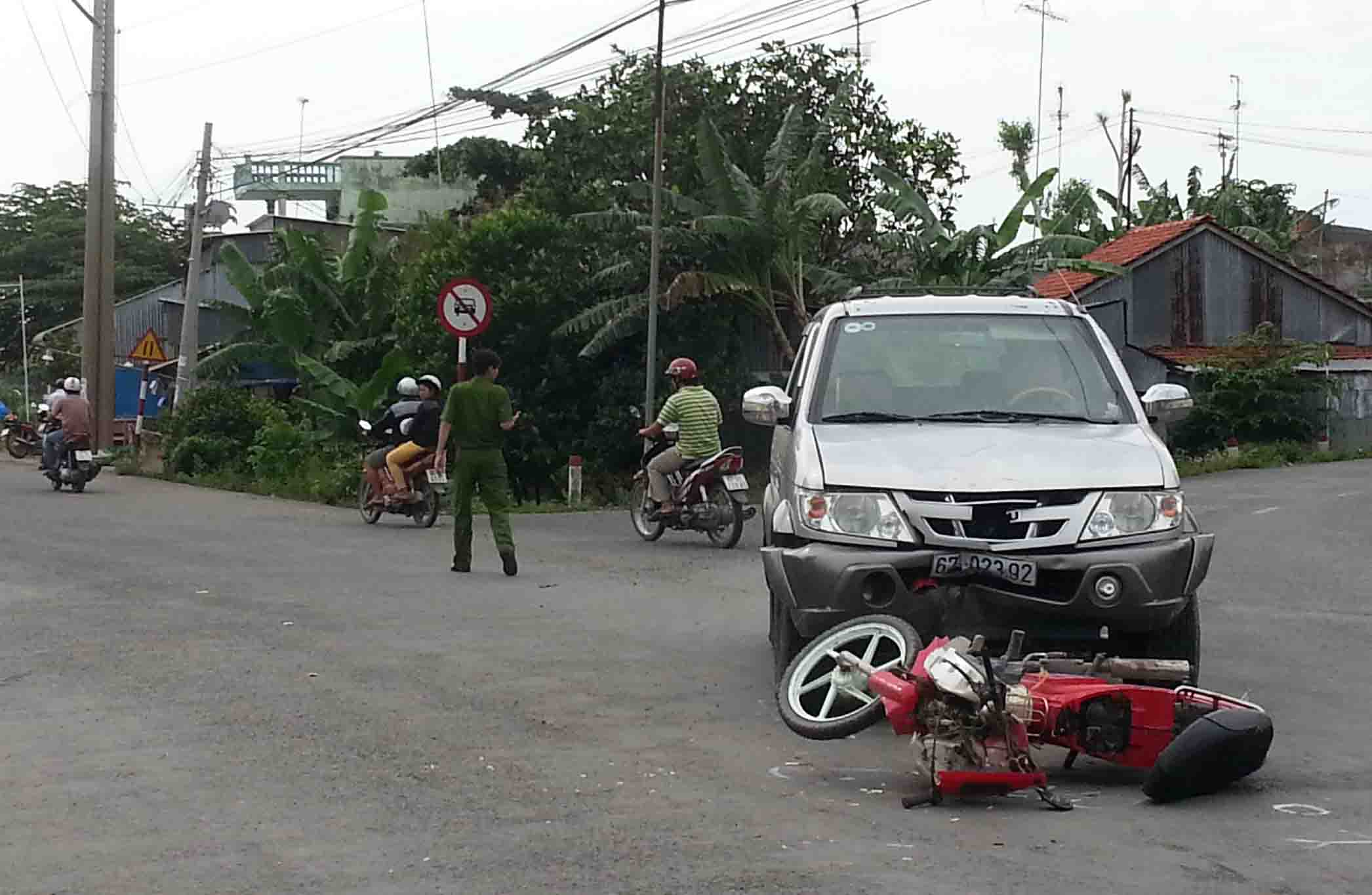 Tai nạn giao thông trên Quốc lộ 91, một trẻ nguy kịch