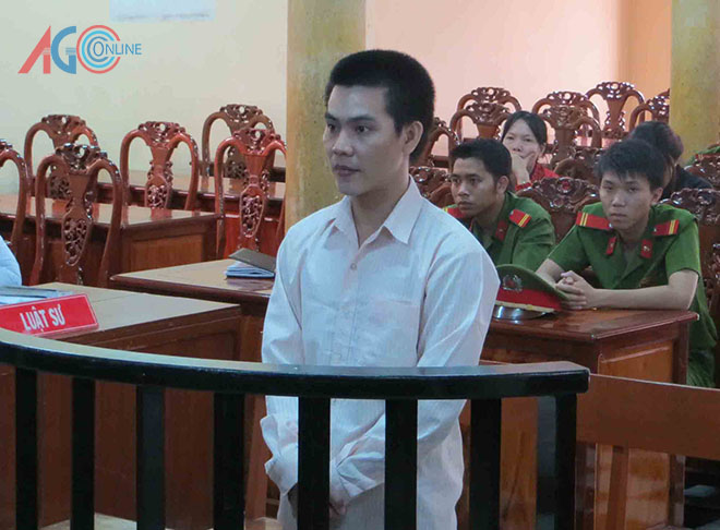 Án mạng từ thương bạn thua bạc đến...vợ mình bị bạn ôm