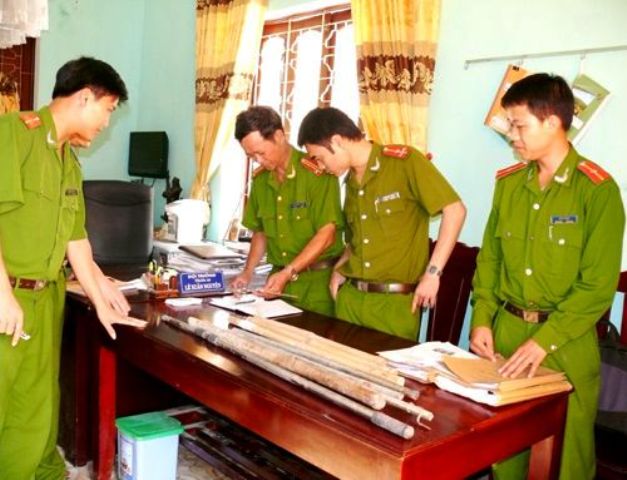 Hơn 20 thanh niên vác dao truy sát 1 người