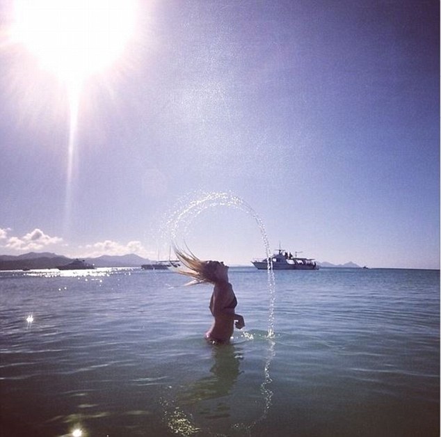 The move manages to generate an impressive display of saltwater and makes for a pretty epic Instagram shot. This picture of @worldofclaire was taken at Whitehaven beach