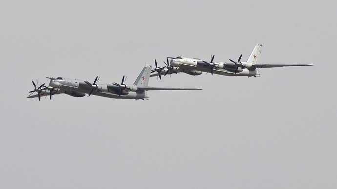 M&aacute;y bay n&eacute;m bom Tu-95 của Nga. Ảnh: Reuters