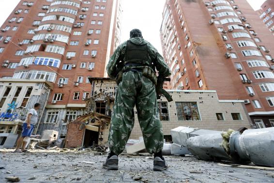 Phương Tây cảnh báo Nga không "viện trợ" quân vào Ukraine