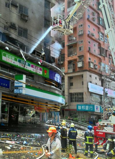 Hiện trường vụ nổ gas h&ocirc;m 15-8. Ảnh: CNA