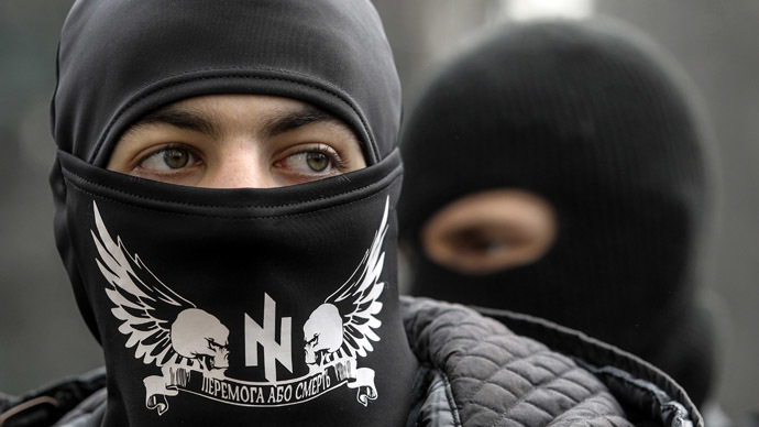 Ukraine: "Nhóm cực hữu bắn chết 10 thường dân"