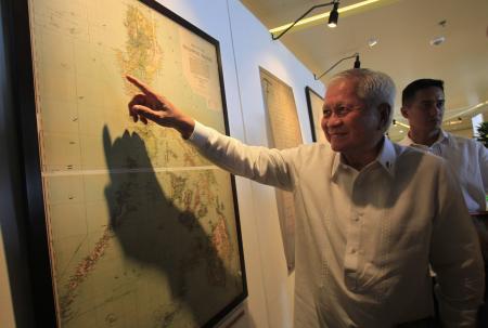 Philippines công bố hàng chục bản đồ cổ “dằn mặt” Trung Quốc