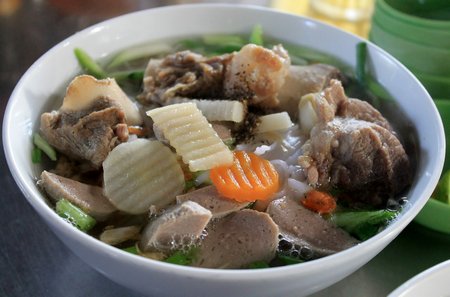 Bánh canh trứ danh vùng Bảy Núi