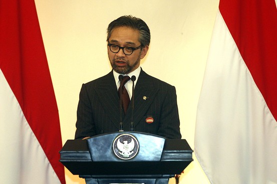 Indonesia "nhắc nhở" Trung Quốc về vụ đặt giàn khoan trái phép