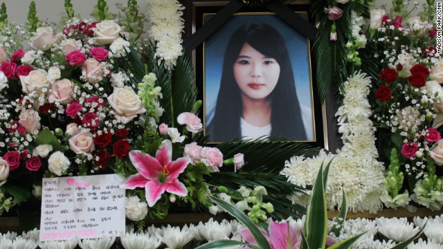 C&ocirc; Park Jee Young, th&agrave;nh vi&ecirc;n thủy thủ đo&agrave;n bị thiệt mạng. Ảnh: CNN