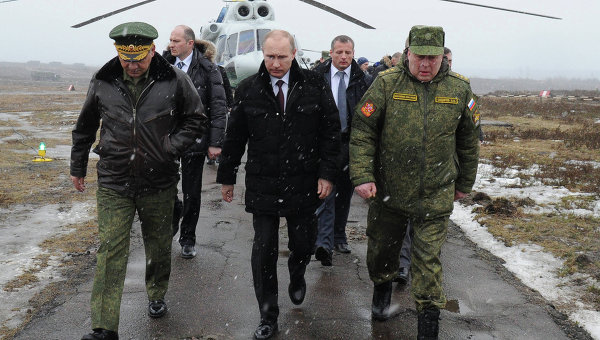 Ông Putin thị sát tập trận bắn đạn thật