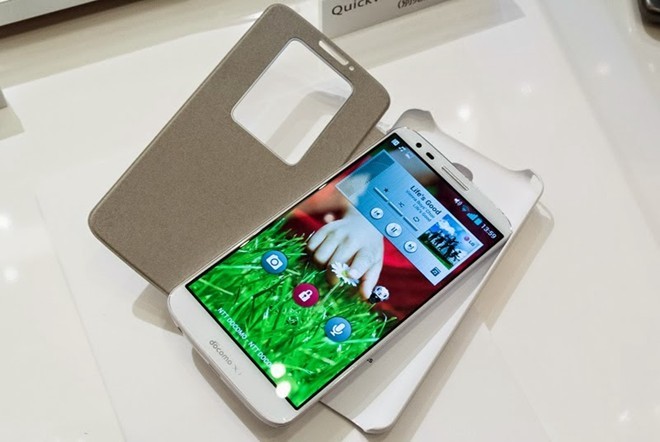 LG G2 Docomo - một trong những mẫu máy xách tay Nhật Bản được ưa chuộng nhất tại Việt Nam trong năm 2014. Ảnh: Tinhte.