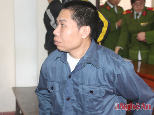 L&ocirc; Văn Điệp tại phi&ecirc;n t&ograve;a.