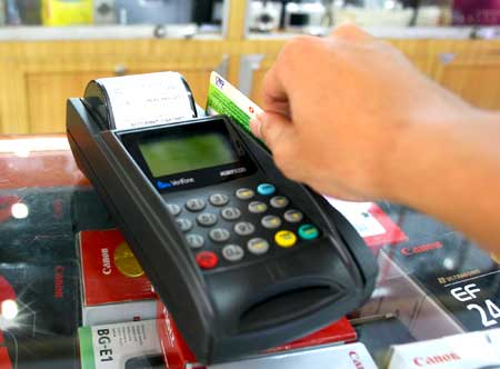 5 lý do khiến người dân ngại "cà thẻ"