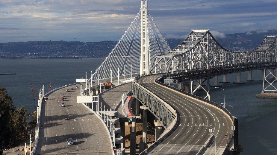 Cầu San Francisco-Oakland Bay kh&aacute;nh th&agrave;nh h&ocirc;m 1-5