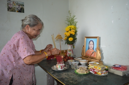 Một phụ nữ mang thai 8 tháng chết nghi do bị tẩm xăng đốt