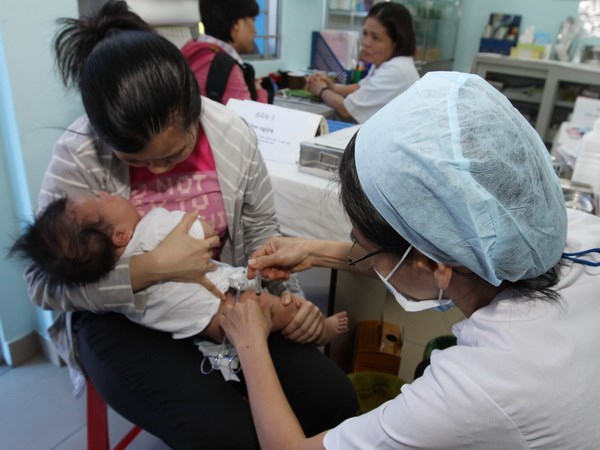 Bé 2 tháng tuổi tử vong sau khi tiêm vắc xin Quinvaxem