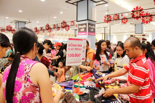 Quần &aacute;o v&agrave; những mặt h&agrave;ng gia dụng kh&aacute;c cũng kh&aacute; b&igrave;nh d&acirc;n