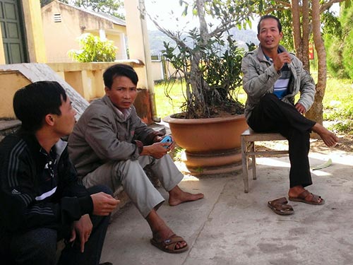 Khốn khổ vì dấu hộ chiếu giả