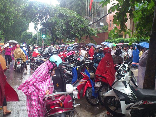 Chê lương thấp nhưng lắm người ham!