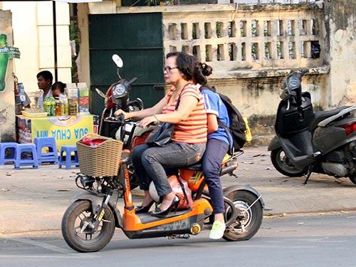 Thót tim với xe máy điện