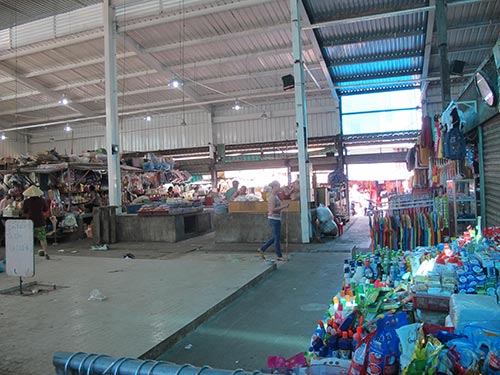 Không dẹp nổi chợ tự phát