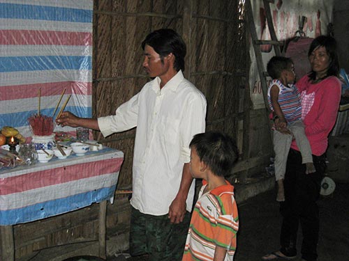 Chết không có đất chôn