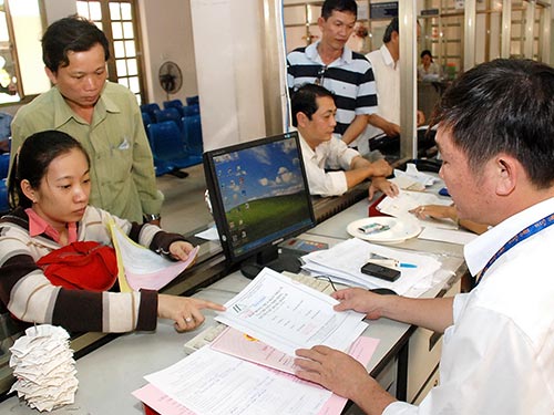 Nói không với nạn phong bì: Mạnh tay xử cán bộ vi phạm