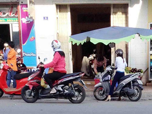 Cấm bán nhà, tòa bị kiện đòi tiền tỉ