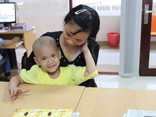 Mang bệnh hiểm nghèo vật vạ ở bệnh viện