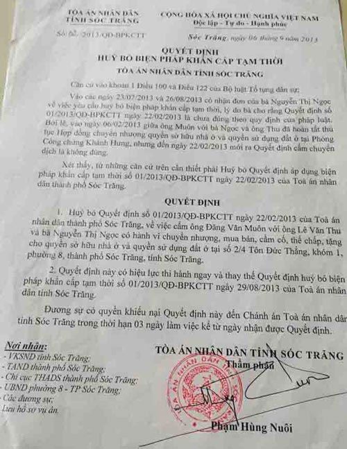 Quyết định hủy bỏ quyết định áp dụng biện pháp khẩn cấp tạm thời của TAND tỉnh Sóc Trăng Ảnh: CÔNG TUẤN