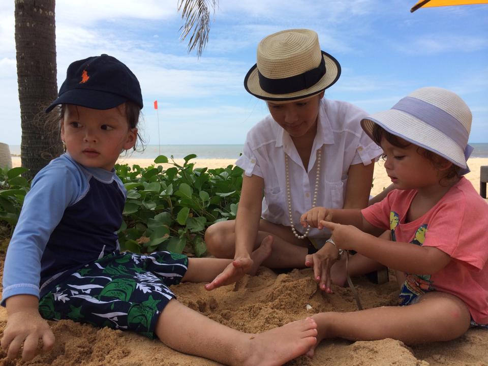 Ngắm 2 “thiên thần” nhỏ của ca sĩ Hồng Nhung