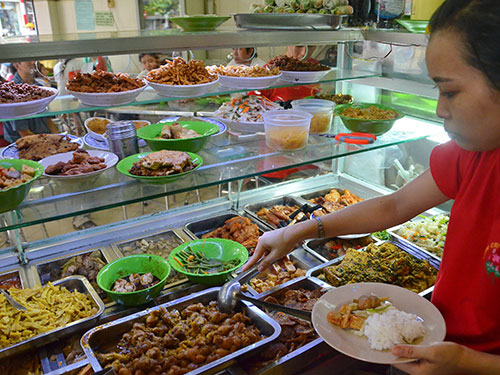 M&oacute;n ăn chay được b&aacute;n tại tiệm Gi&aacute;c Đức tr&ecirc;n đường Nguyễn Đ&igrave;nh Chiểu, quận 3, TP HCM. Ảnh: Tấn Thạnh