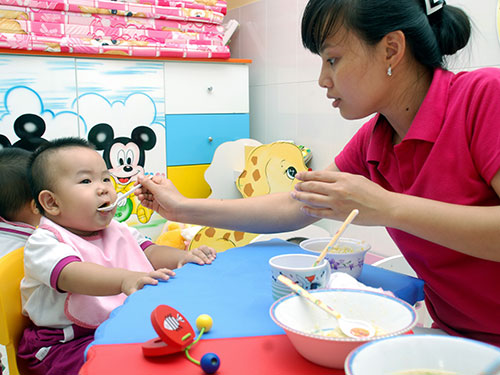 Giảm áp lực gửi trẻ từ 6 tháng tuổi