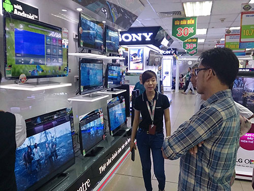 Siêu thị cho mượn tivi xem World Cup