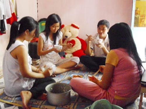 “Sắp tới tui sẽ ở chung với bà”