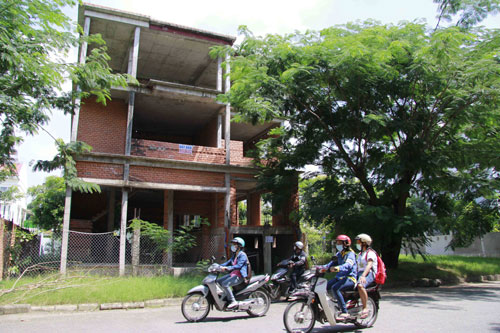 Phiên đấu giá bất thường