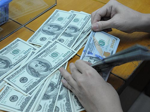 USD chợ đen: Bao nhiêu cũng có!