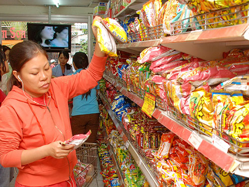 Những cuộc lấn sân âm thầm: Bánh kẹo, mì gói, đồ uống… xáo trộn