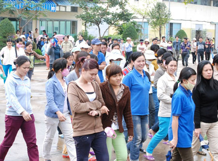 Mai mốt già rồi, em biết lấy ai?